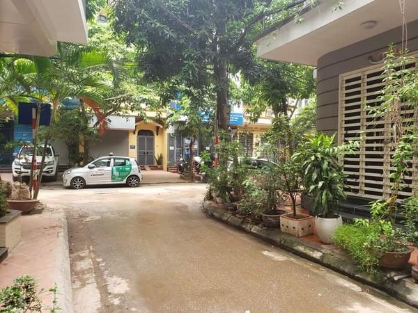 Bán nhà phố Đầm Trấu – diện tích 48m2, 5 tầng, mặt tiền 3.5m, giá chào 9.x tỷ, (có thương lượng).